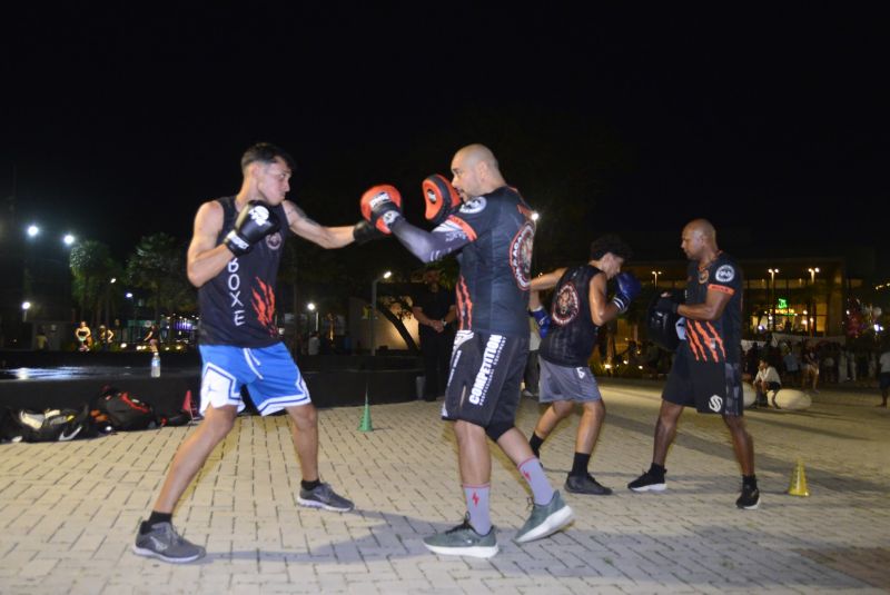 Sábado cultural mulheres no parque artes marciais no Parque Cultural Vila Maguary