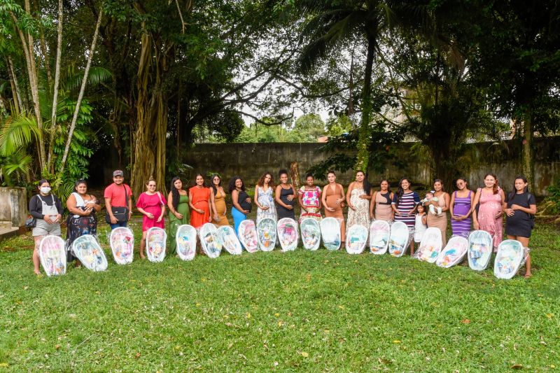 Entrega de Kits Enxoval no CRAS Daniel Reis