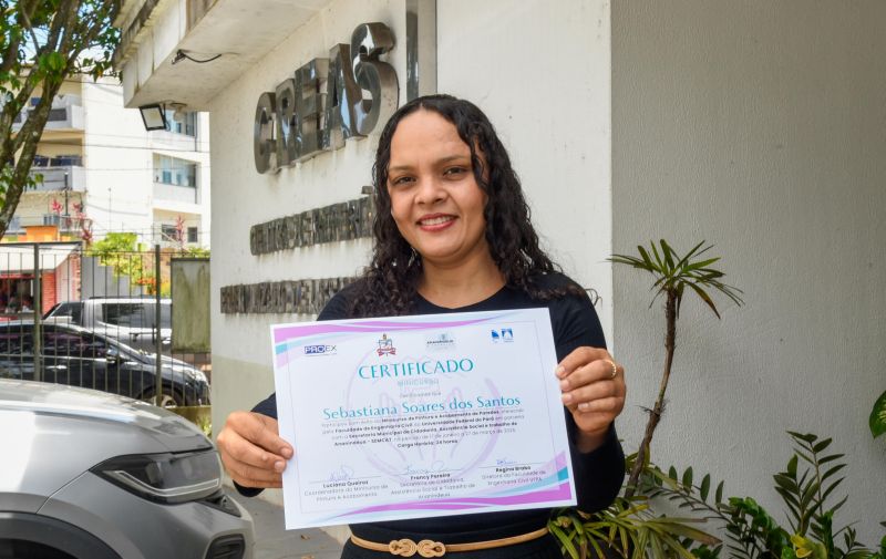 Certificação do minicurso de pintura no CREAS I