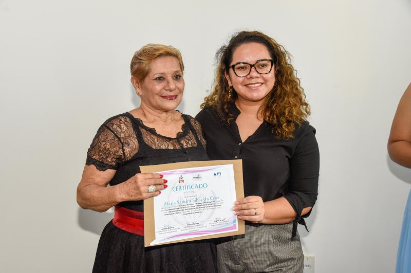 Certificação do minicurso de pintura no CREAS I