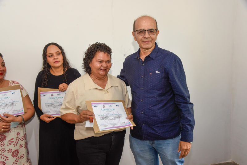 Certificação do minicurso de pintura no CREAS I