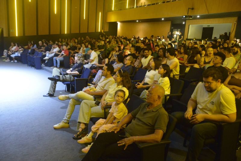 Sábado Cultural com cortejo Paixão de Cristo e Espetáculo Paixão de Cristo no Teatro Municipal