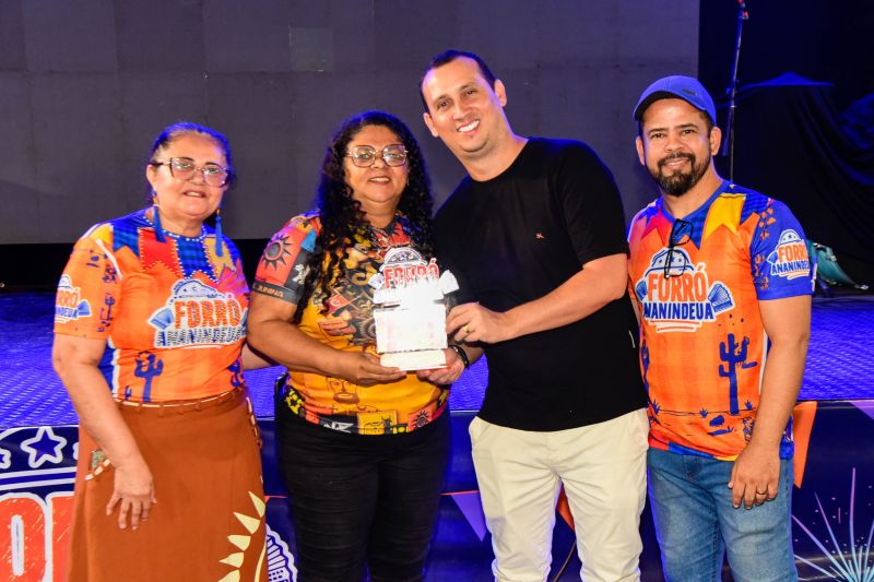 Forró Ananindeua 2026 com premiação das quadrilhas e show do Cabaré do Brega