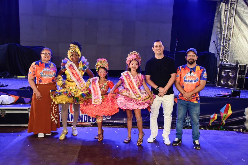 Forró Ananindeua 2026 com premiação das quadrilhas e show do Cabaré do Brega