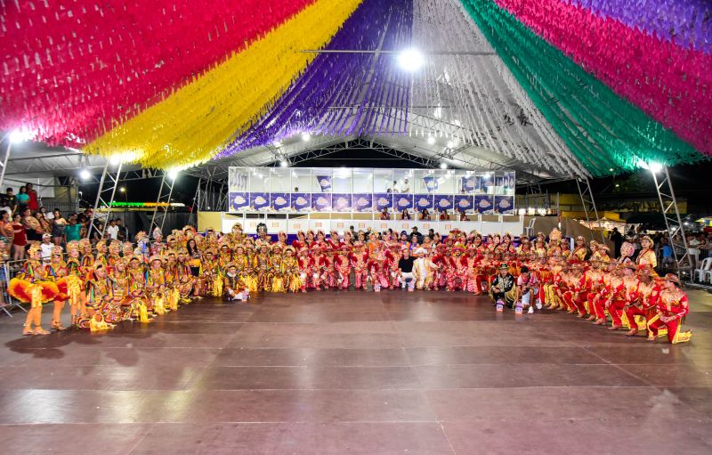 Forró Ananindeua 2026 com premiação das quadrilhas e show do Cabaré do Brega