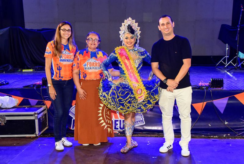 Forró Ananindeua 2026 com premiação das quadrilhas e show do Cabaré do Brega