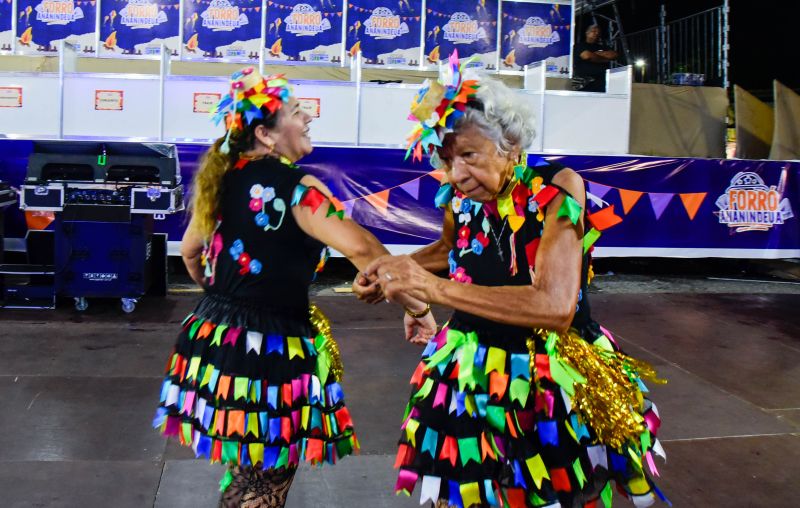 Forró Ananindeua 2026 com premiação das quadrilhas e show do Cabaré do Brega