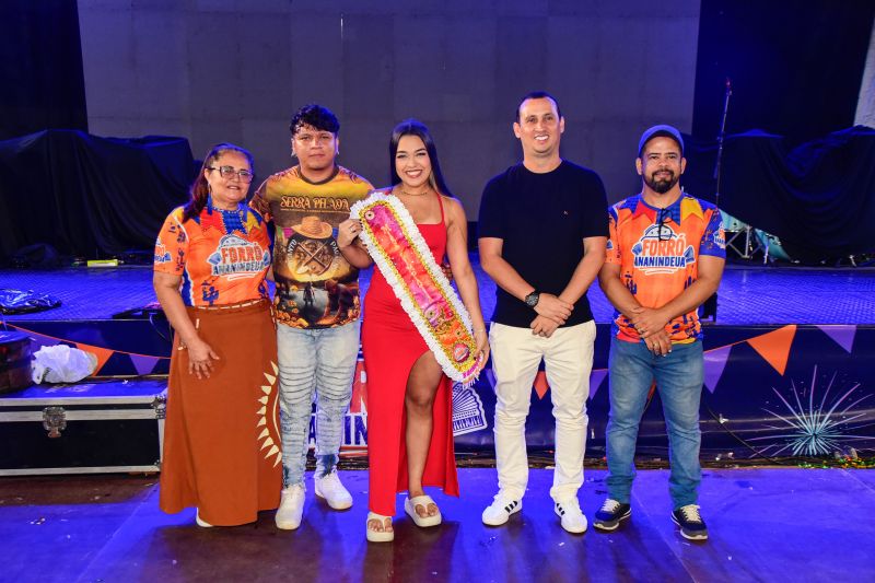 Forró Ananindeua 2026 com premiação das quadrilhas e show do Cabaré do Brega