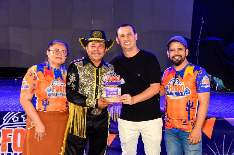 Forró Ananindeua 2026 com premiação das quadrilhas e show do Cabaré do Brega