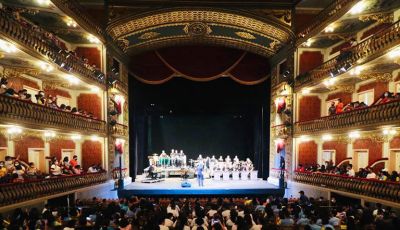 notícia: Crianças da Rede Municipal de Ensino comemoram o dia das crianças no Theatro da Paz