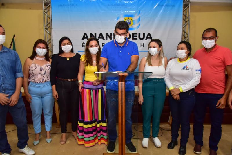 Ato de Assinatura do Projeto de Lei Adicional de Insalubridade para A.C.E e A.C.S