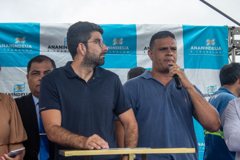 Assinatura de O.S de Regularização e Construção da Nova Praça da Área do Búfalo