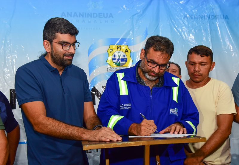 Assinatura de O.S para Pavimentação Asfáltica da 1 e 2 Brigada do Residencial Carlos Marighela, bairro Aurá