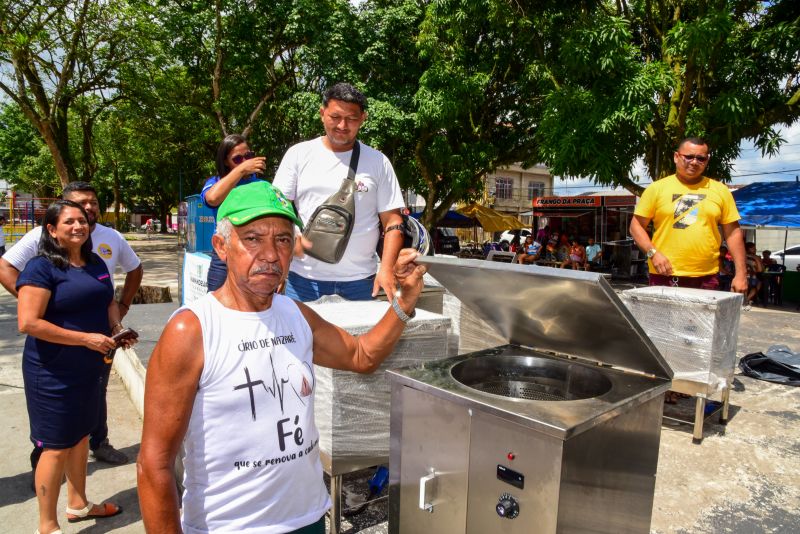 1º Festival do Açaí em Ananindeua e entrega de equipamentos para os batedores de açaí no complexo da Cidade Nova VIII