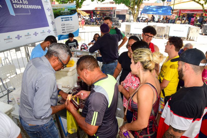 1º Festival do Açaí em Ananindeua e entrega de equipamentos para os batedores de açaí no complexo da Cidade Nova VIII