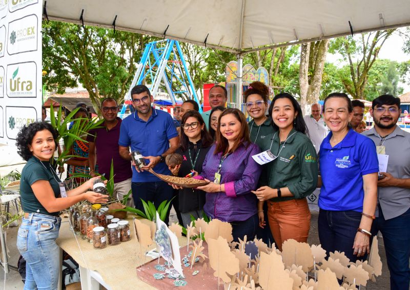 1º Festival do Açaí em Ananindeua e entrega de equipamentos para os batedores de açaí no complexo da Cidade Nova VIII