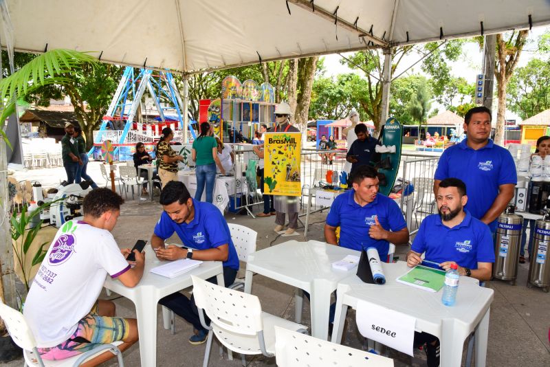 1º Festival do Açaí em Ananindeua e entrega de equipamentos para os batedores de açaí no complexo da Cidade Nova VIII