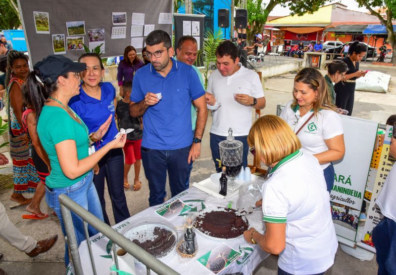 1º Festival do Açaí em Ananindeua e entrega de equipamentos para os batedores de açaí no complexo da Cidade Nova VIII
