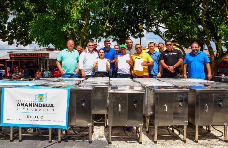 1º Festival do Açaí em Ananindeua e entrega de equipamentos para os batedores de açaí no complexo da Cidade Nova VIII