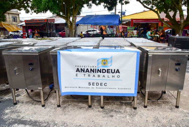 1º Festival do Açaí em Ananindeua e entrega de equipamentos para os batedores de açaí no complexo da Cidade Nova VIII