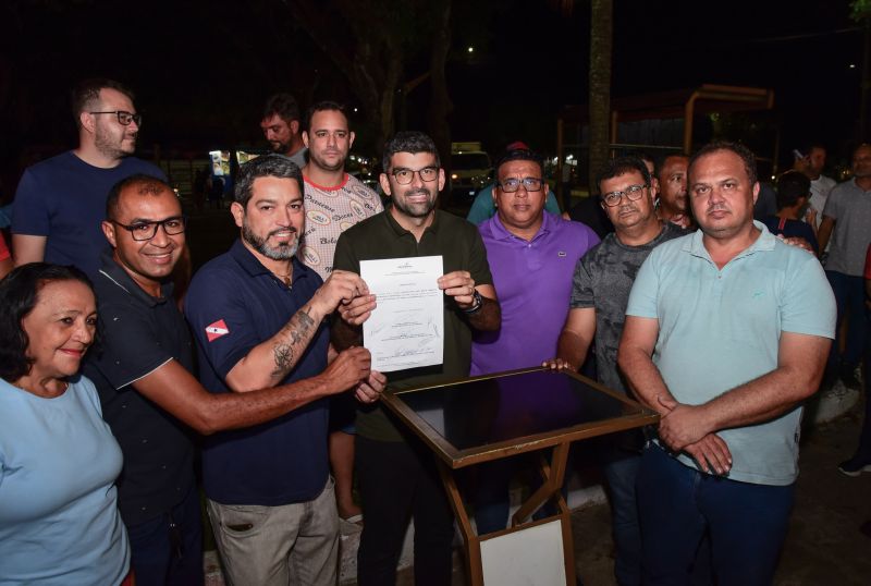 Assinatura de O.S para a revitalização da praça Alessandro Melul, avenida Dom Vicente Zico com WE 70
