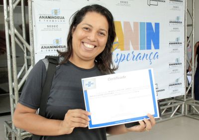 galeria: Cerimônia de Liberação de Créditos “Programa Ananin Esperança” E Entrega de Certificados aos Contemplados na ACIA bairro Centro