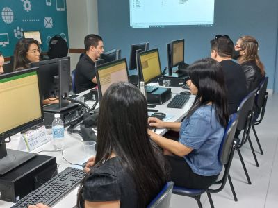 notícia: Escola de Governança de Ananindeua qualifica servidores