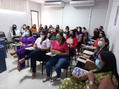 notícia: Palestra sobre prevenção ao câncer de colo de útero