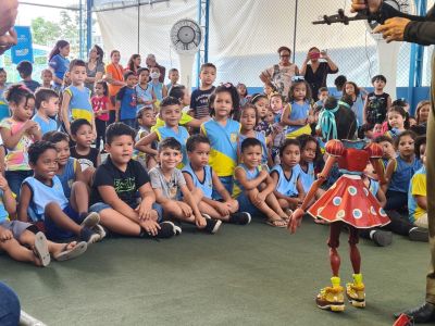 notícia: Estudantes assistem aos espetáculos do projeto “Teatro para Todos”