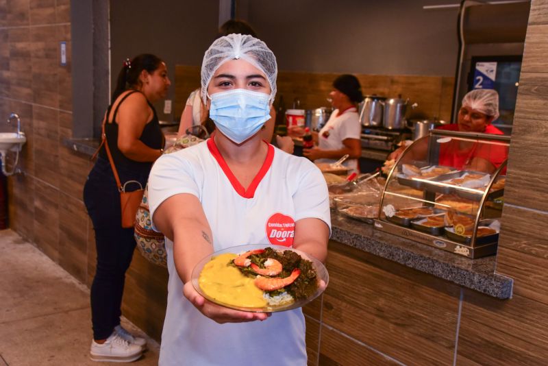 Imagens da Praça da Bíblia