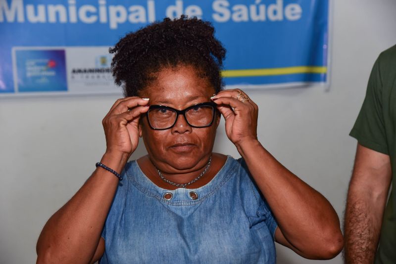 Entrega de Óculos para pacientes atendidos no Corujão da Saúde no bairro do Paar
