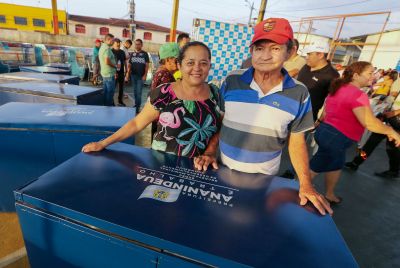 galeria: Entrega de equipamentos para feirantes do Jaderlândia