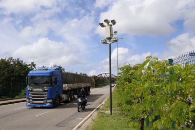 notícia: Radares da Avenida João Paulo II começarão a registrar e aplicar multas por infrações