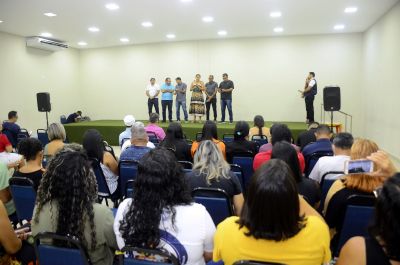 notícia: Prefeitura de Ananindeua entrega certificados do curso de formação continuada