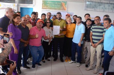 notícia: Escola Cândida Santos de Souza vai receber cobertura de quadra, arquibancada e vestiário 