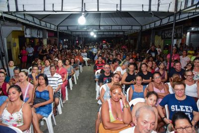 notícia: Entrega de títulos de propriedade garante estabilidade e sonhos realizados para 202 famílias no Parque Vitória