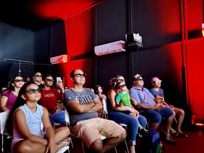 notícia: Projeto Municipal Cine Papai Noel encanta famílias em Ananindeua