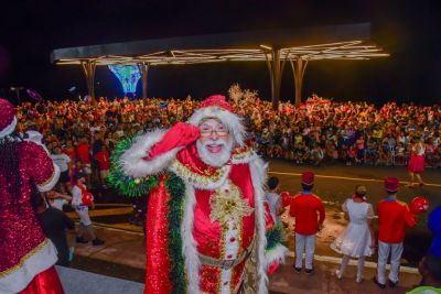 notícia: O encerramento do Natal de Amor de Ananindeua levou uma multidão às ruas nesta segunda-feira (25) 