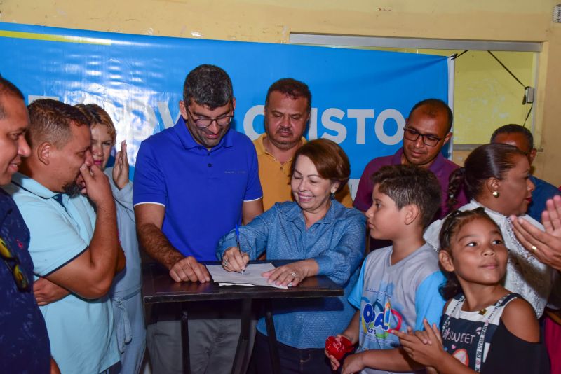 Assinatura de ordem de serviço para início da obras de revitalização da EMEF Novo Cristo no Icuí Guajará