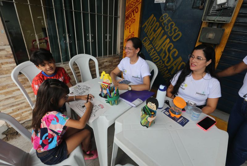 Programa Prefeitura em Movimento na feira do Curuçambá