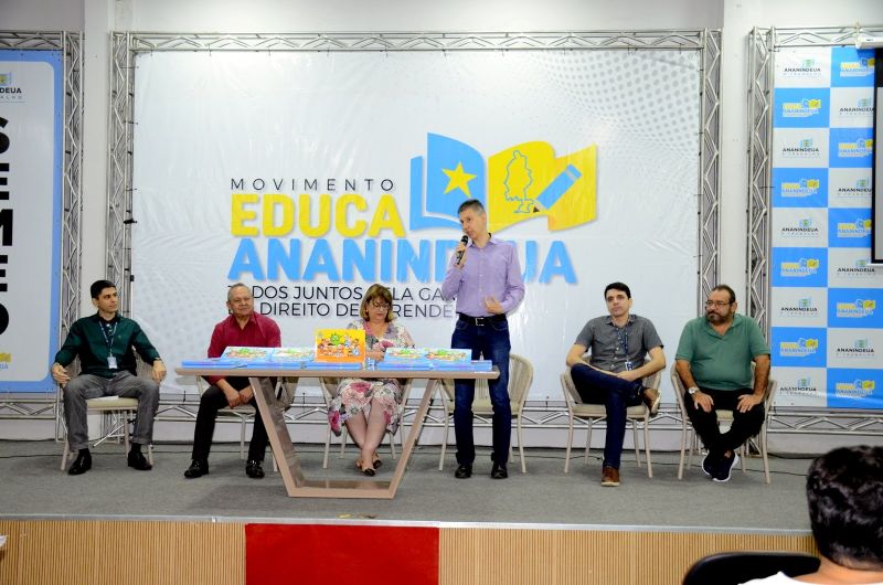 Lançamento do Programa Um Por Todos e Todos Por Um, destinados aos alunos do ensino fundamental da rede municipal de ensino