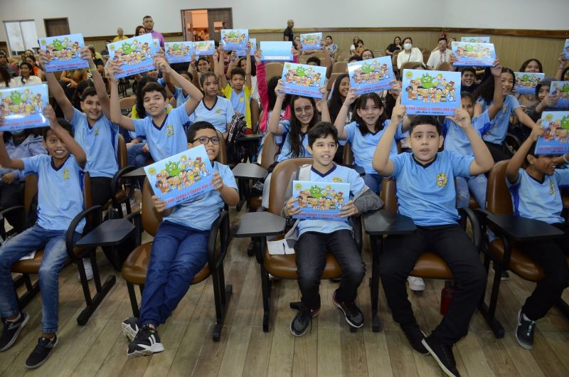 Lançamento do Programa Um Por Todos e Todos Por Um, destinados aos alunos do ensino fundamental da rede municipal de ensino