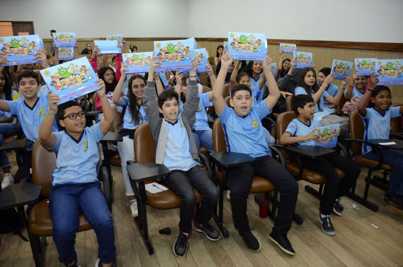 Lançamento do Programa Um Por Todos e Todos Por Um, destinados aos alunos do ensino fundamental da rede municipal de ensino