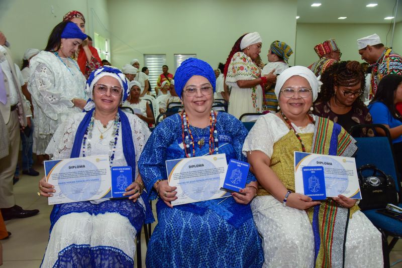 Merito Afro Religioso comenda pai Ayrton Soeiro na ACIA