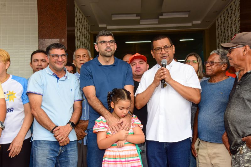 Assinatura de Ordem de Serviço para reforma da Praça Matriz de Ananindeua