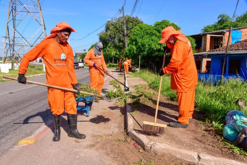 Limpeza da avenida Independência durante o mês de julho