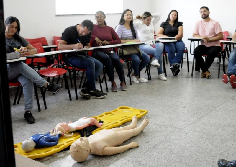 Acompanhamento do curso de primeiros socorros da equipe da Defesa Civil de Ananindeua
