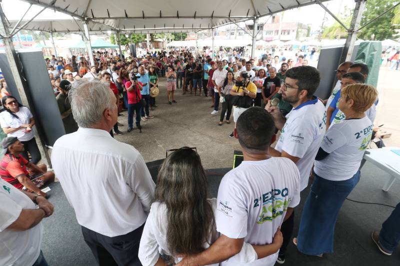 Prefeito Dr. Daniel Santos; Secretário Municipal de Pesca e Agricultura Pedro Soares; Secretário de Estado Cássio Pereira durante a Expoagro e Feira de Agricultura Familiar e de Povos Tradicionais.  