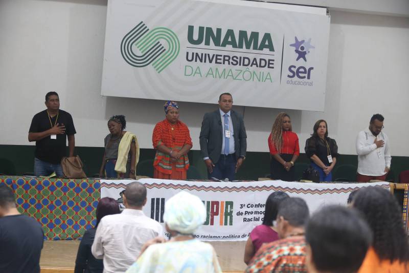 Delegados da Conferência.