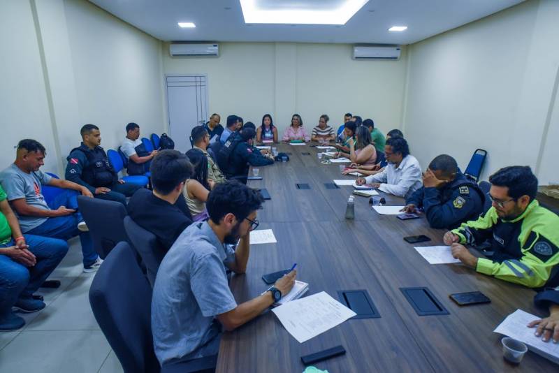 Secretarias reunidas para alinhamento 
